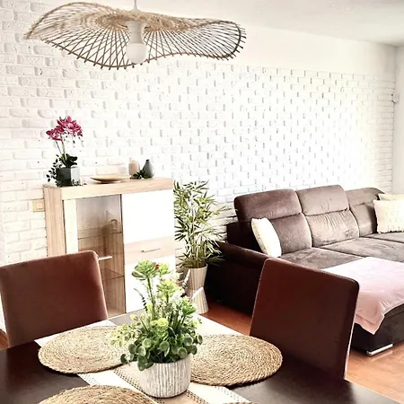 Sweet Holidays In Parque De La Reina By Deihu Experiences *